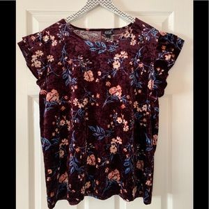 A.n.a. Cute floral top